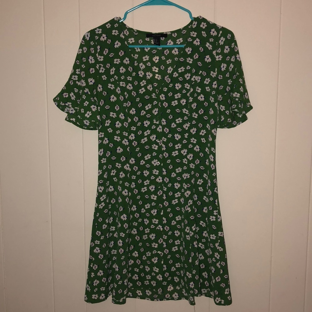 Green floral dress size small really cute